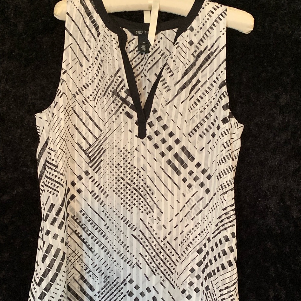 Ladies Top - Picture 2 of 3